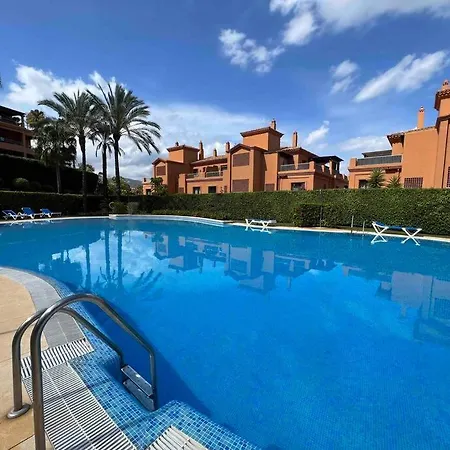 Apartment 3 Bedroom In A Gorgeous Complex Estepona