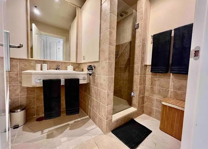 شقة 3 Bedroom In A Gorgeous Complex إِستيبونا