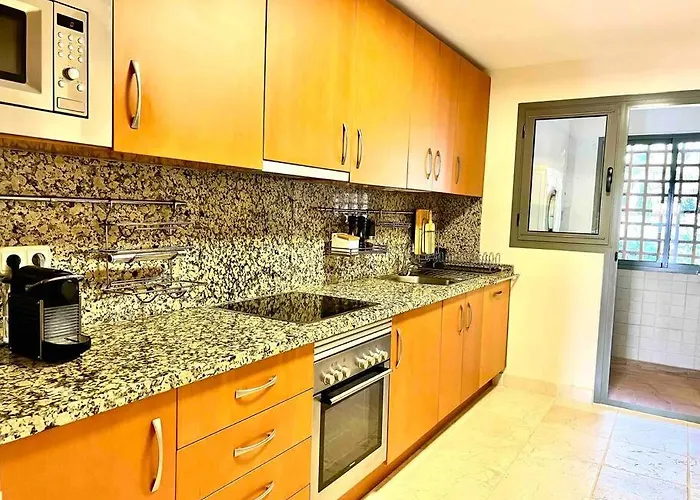 3 Bedroom In A Gorgeous Complex شقة *